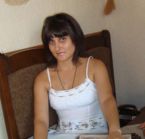 I am kind, intelligent, loving, romanitc, honest. I love life and I am
a hap...