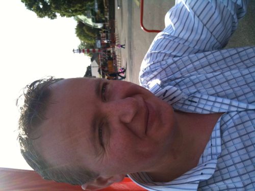 Looking for a lady to caht with initially, possibly meet and take things from...