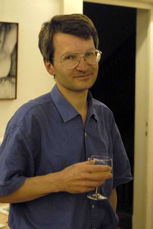 I am looking for an intellectual and warmhearted woman, as I am myself intell...