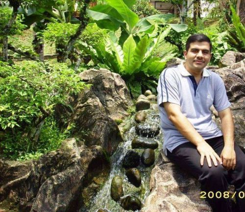 I am looking for a cute sweet girl that can love me and be loyal to me. I wwi...