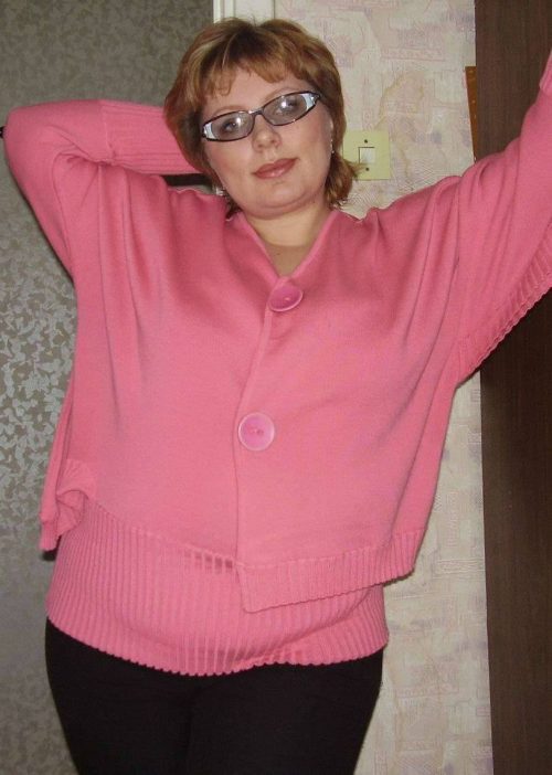 Intelligent attractive lady, like smart and intelligent people, nice smells, ...
