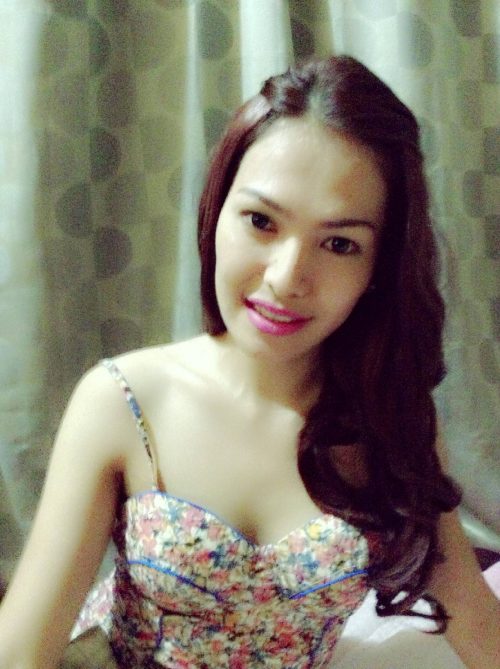 Someone who is loving, sincere and honest.. a man who is ready to settle down...