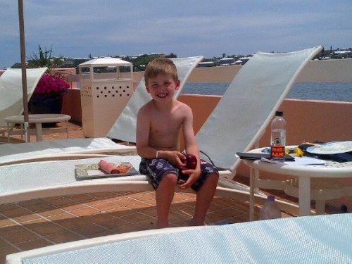 I am single fun loving, passionate, loyal, caring and honest person, am an ea...