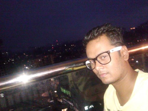 I am looking for hot, sexy and cute girls and married women