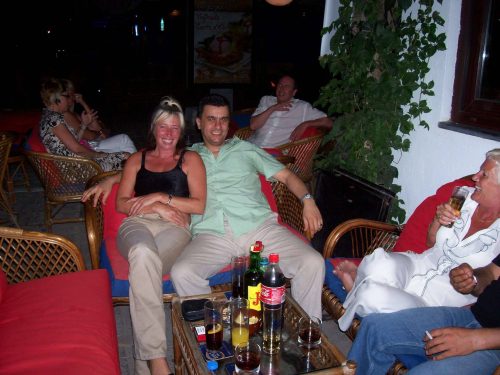 Tall dark handsom, cok komic   rich would nice !! lol