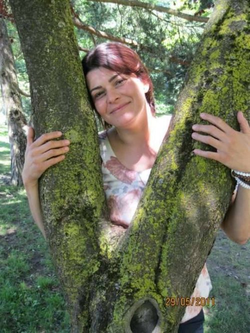 I'm a very positive and spontaneous woman and i love to to all things with ho...