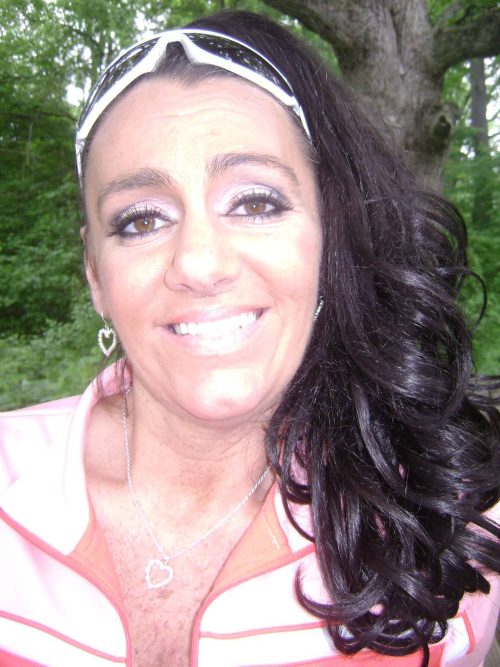 I AM A SINGLE ATTRACTIVE LADY WHO IS INDEPENDANT, MATURE ATTRACTIVE, VERY WAR...