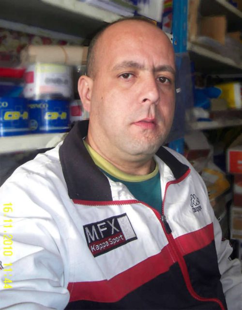 Hii, i'm akli 27 years old, a graphic designer, I seek serious relations, fri...