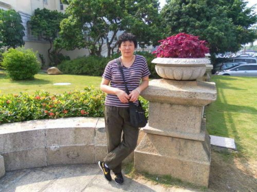 Hello
I am very happy  meet you in here. I from China, I am 169cm tall, 68kg...