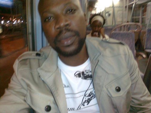 Am looking to meet a woman with good sence of houmor.