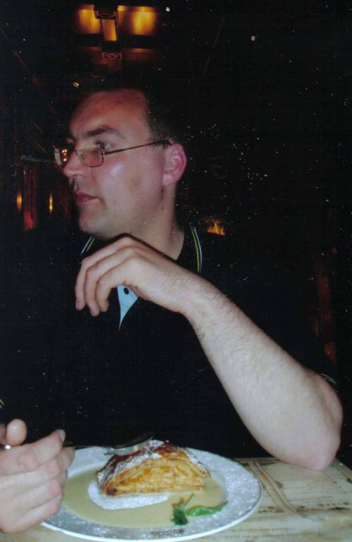 I am fun with a good sense of humour. I am kind, artistic and romantic. I wan...