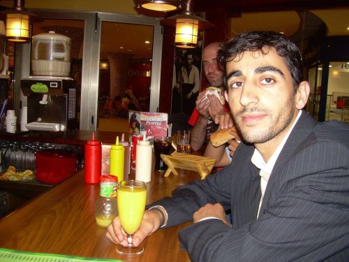 I am looking for a sweet girl, woman, to have fun, and who knows, we may find...