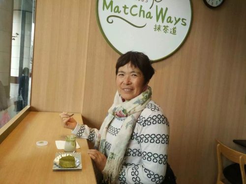 I love swimming and traveling, I'm 67 years old and looking for a partner who...