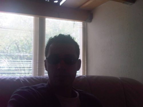 Hi im a 25 year old irish man iv jus moved here too eindhoven for work..im lo...